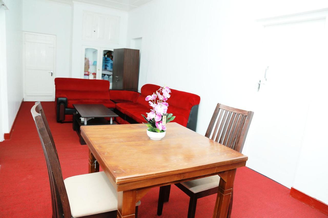 Oyo 238 Selva'S Guest House Nuwara Eliya Bagian luar foto